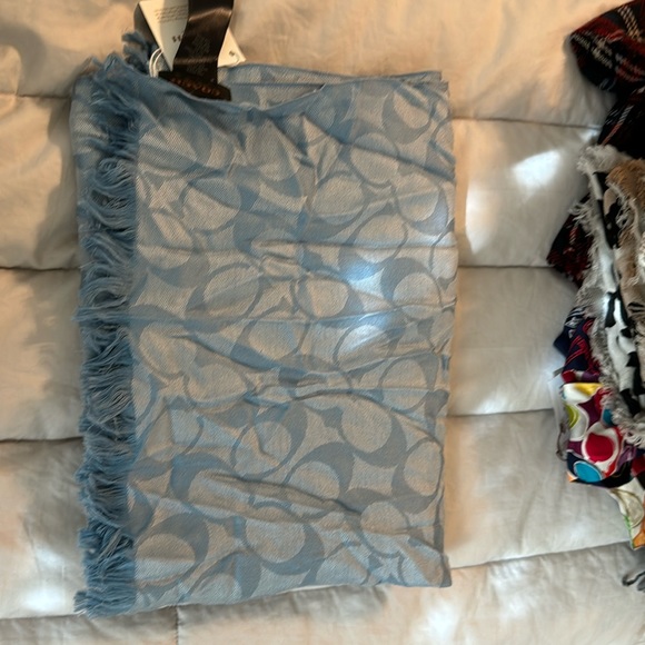 Coach 70% silk 30% wool wrap - Picture 1 of 2